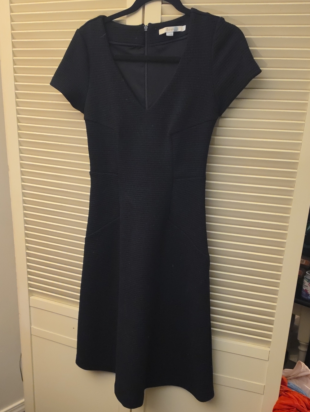 Boden Black Textured V-Neck Midi Dress size 2